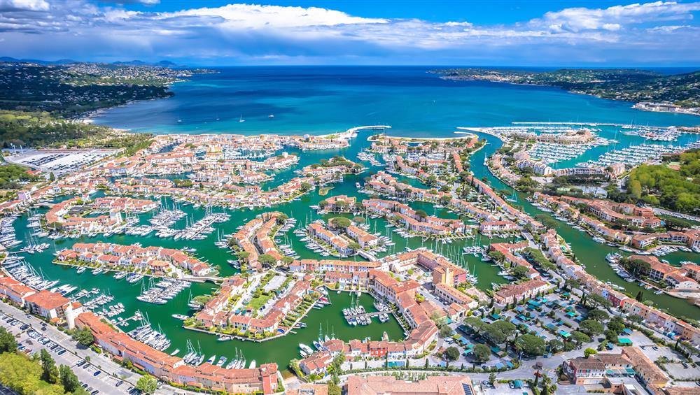 Port Grimaud, life by the water