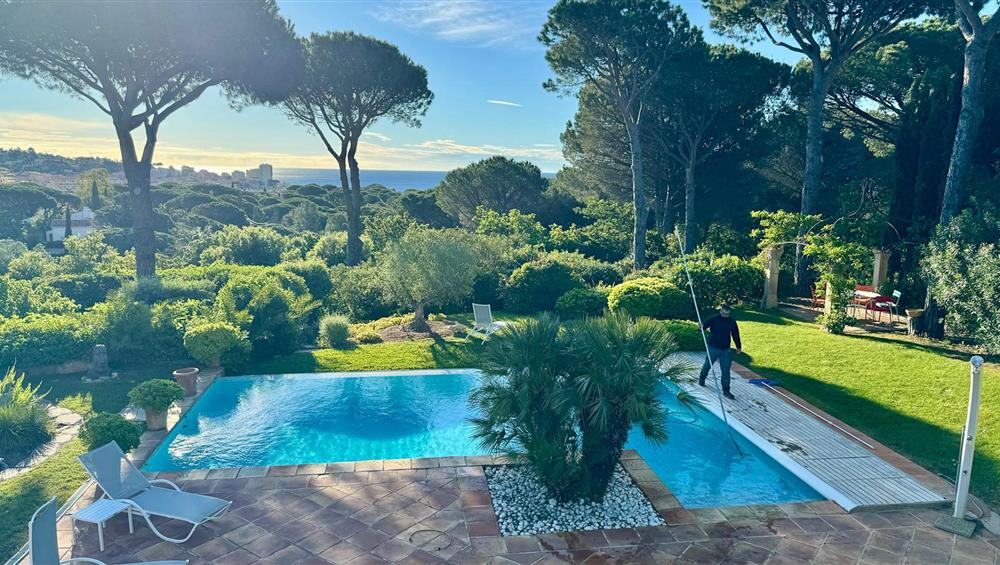 Villa with swimming pool and sea view in Saint Maxime