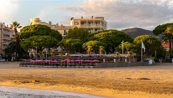 Beach restaurant on the City Center Beach in Sainte Maxime