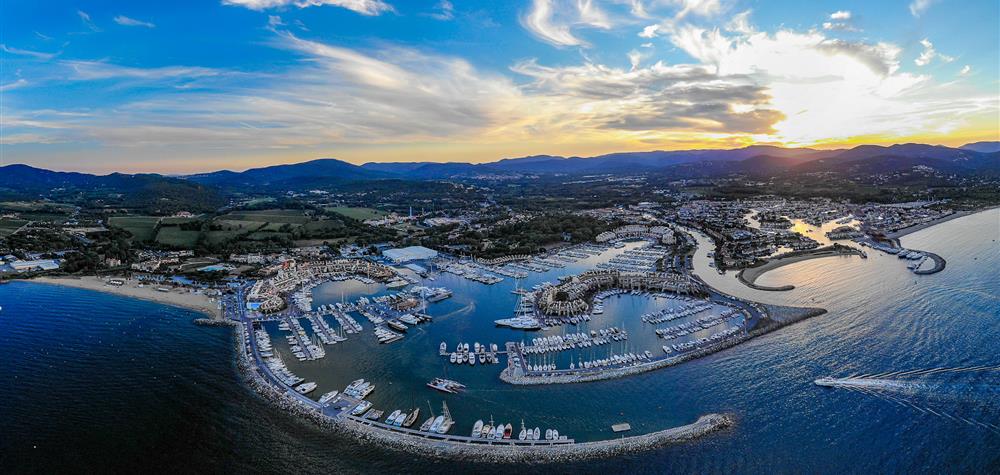 Port Grimaud, panoramic view of the village